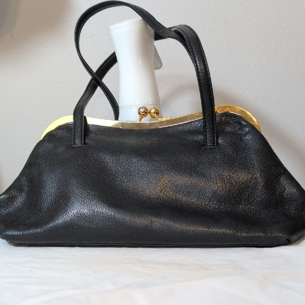 Elegant Black Leather Handbag